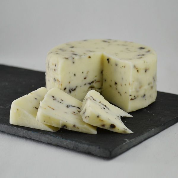 КАЧОТТА из козьего молока с чёрным перцем